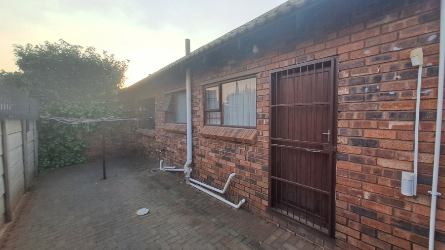2 Bedroom Property for Sale in Universitas Free State